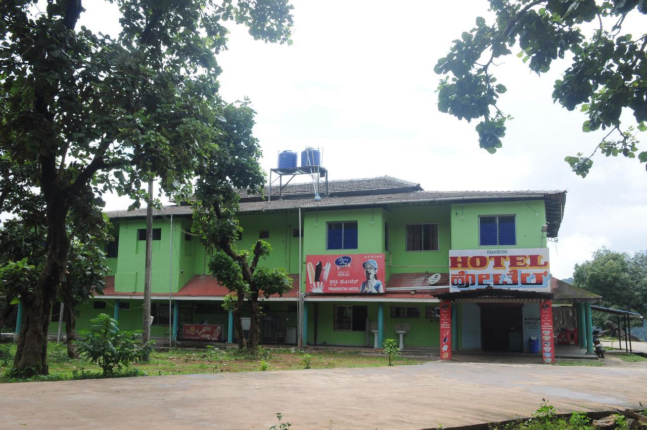 Prakruthi Yatri Nivas Hotell Māvingundi Eksteriør bilde